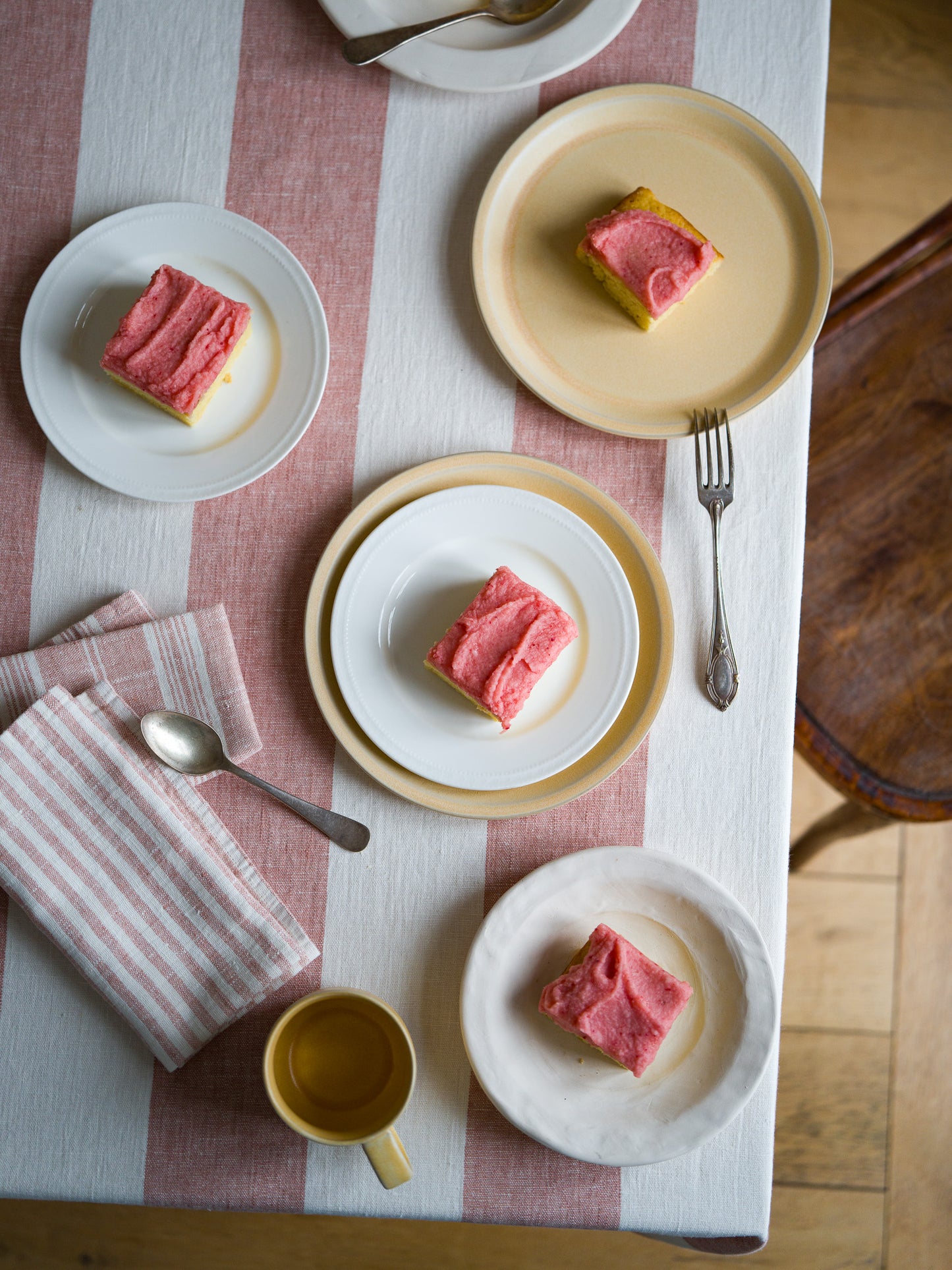 Servetėlė „Rosa Multi Stripe“