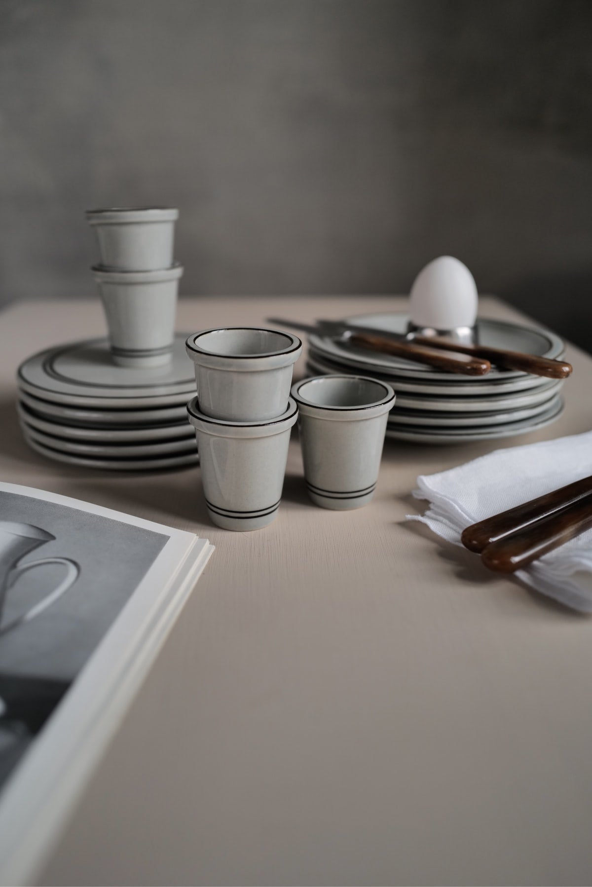 B&G Stoneware Tableware Set