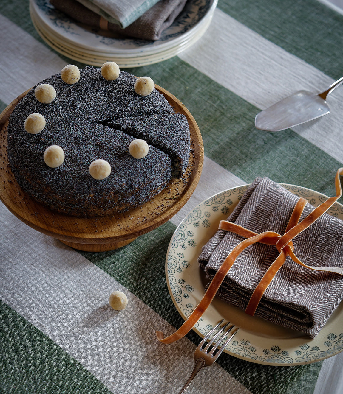 Linen Tablecloth Forest Green Natural Venice
